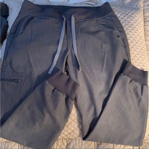 Figs graphite, XSMALL Catarina, small petite Zamora joggers. Gently used